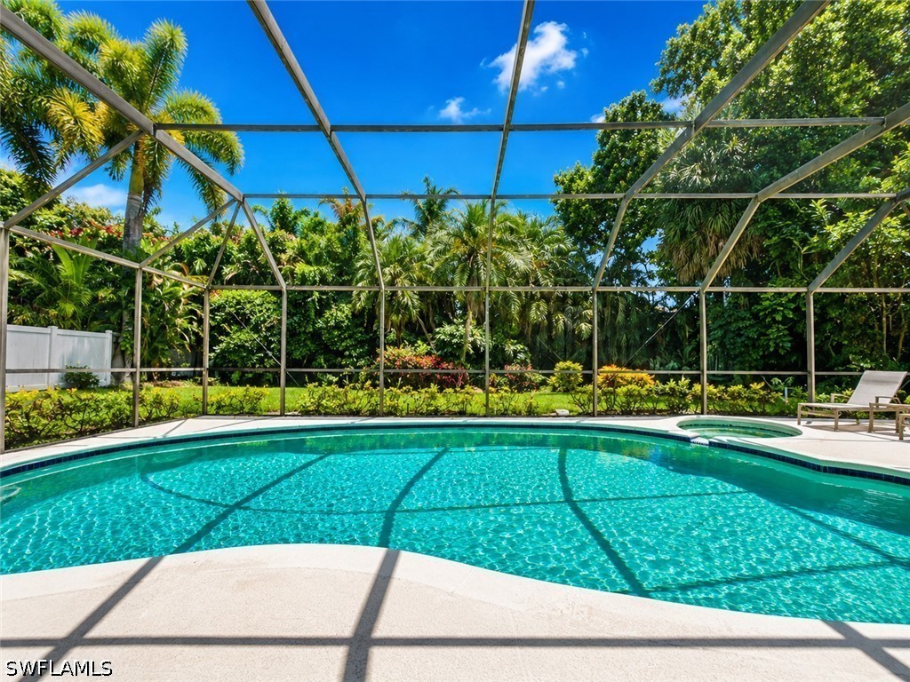 4 Bed Pool Home for Sale in Moorings, photo 9