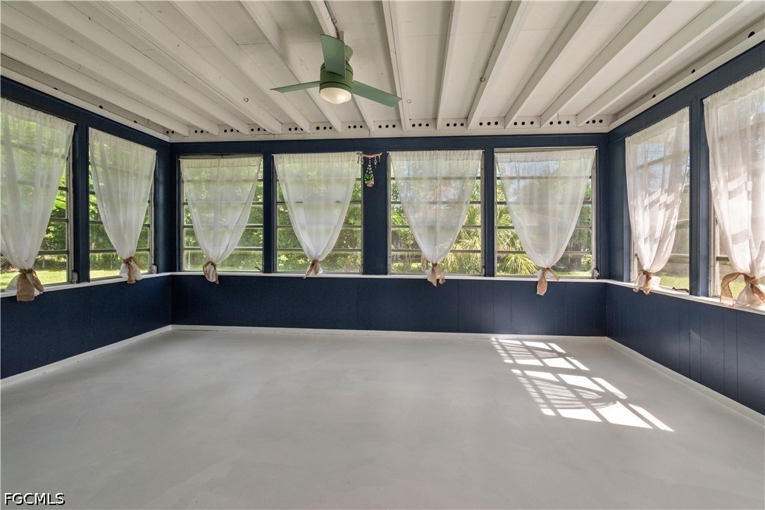 2 Bed SingleFamilyResidence for Sale in Fort Myers, photo 9