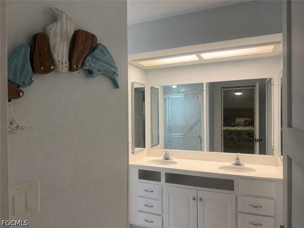 3 Bed SingleFamilyResidence for Sale in Cape Coral, photo 9