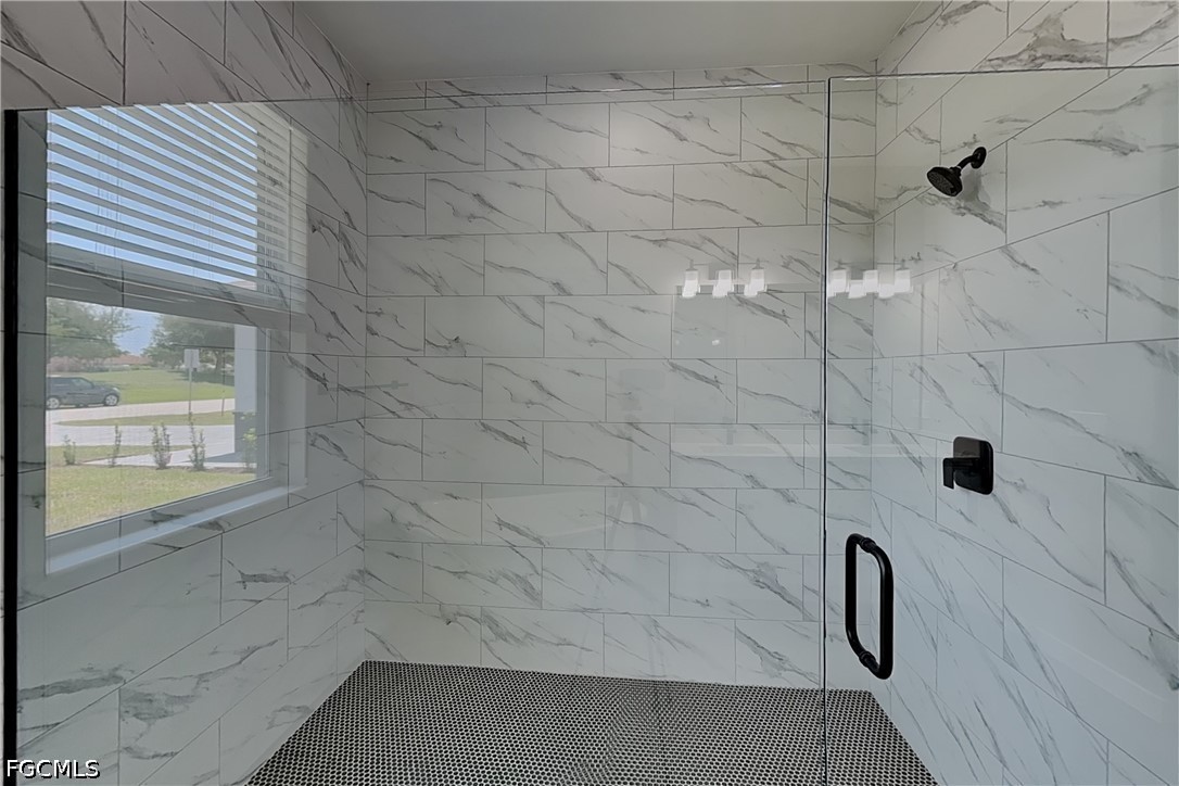 4 Bed SingleFamilyResidence for Sale in Punta Gorda, photo 9