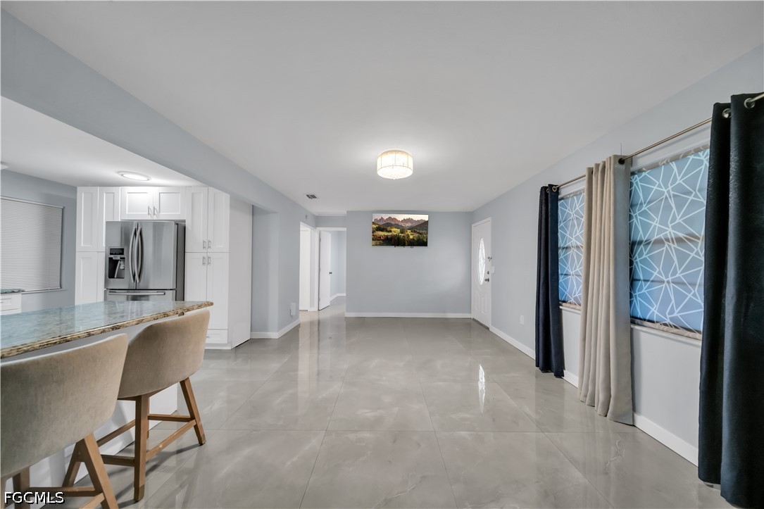 2 Bed SingleFamilyResidence for Sale in North Fort Myers, photo 9