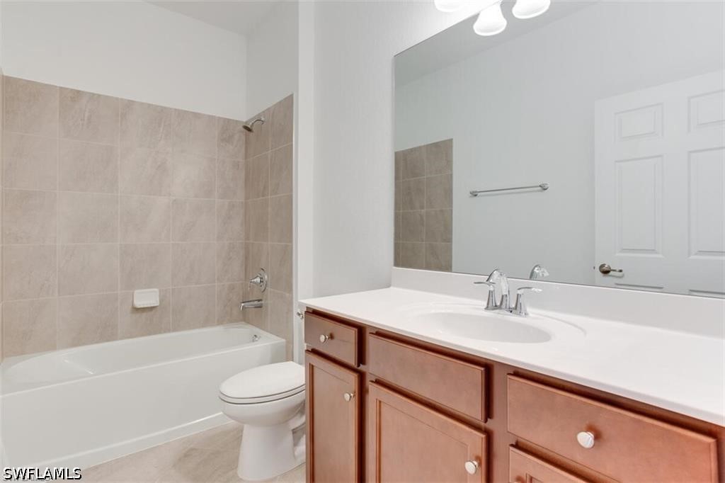 2 Bed Attached for Sale in Naples, photo 9