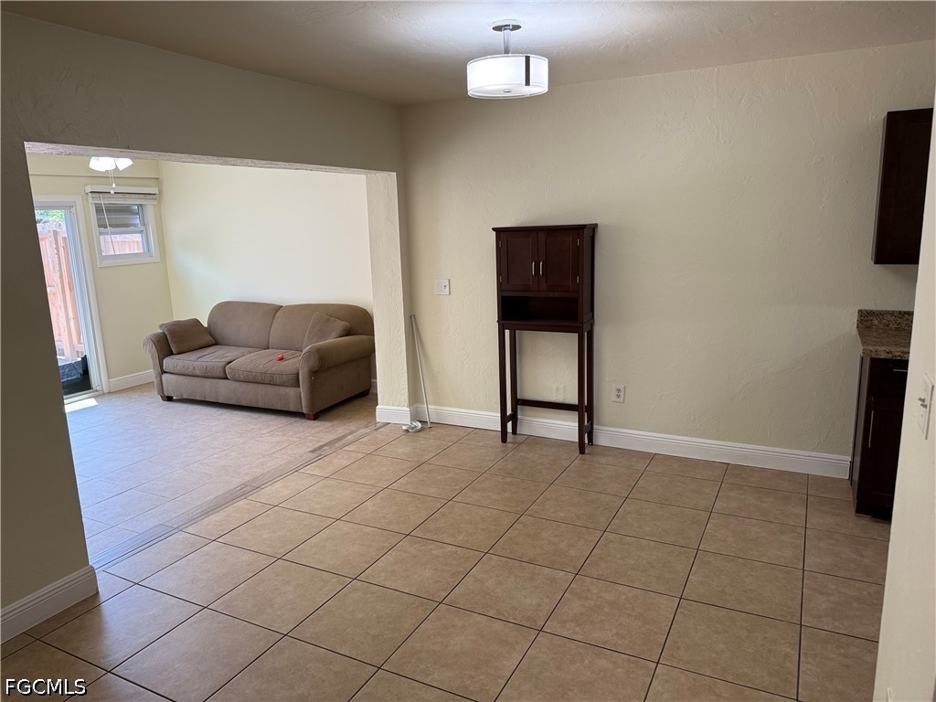 3 Bed Duplex for Sale in Cape Coral, photo 9