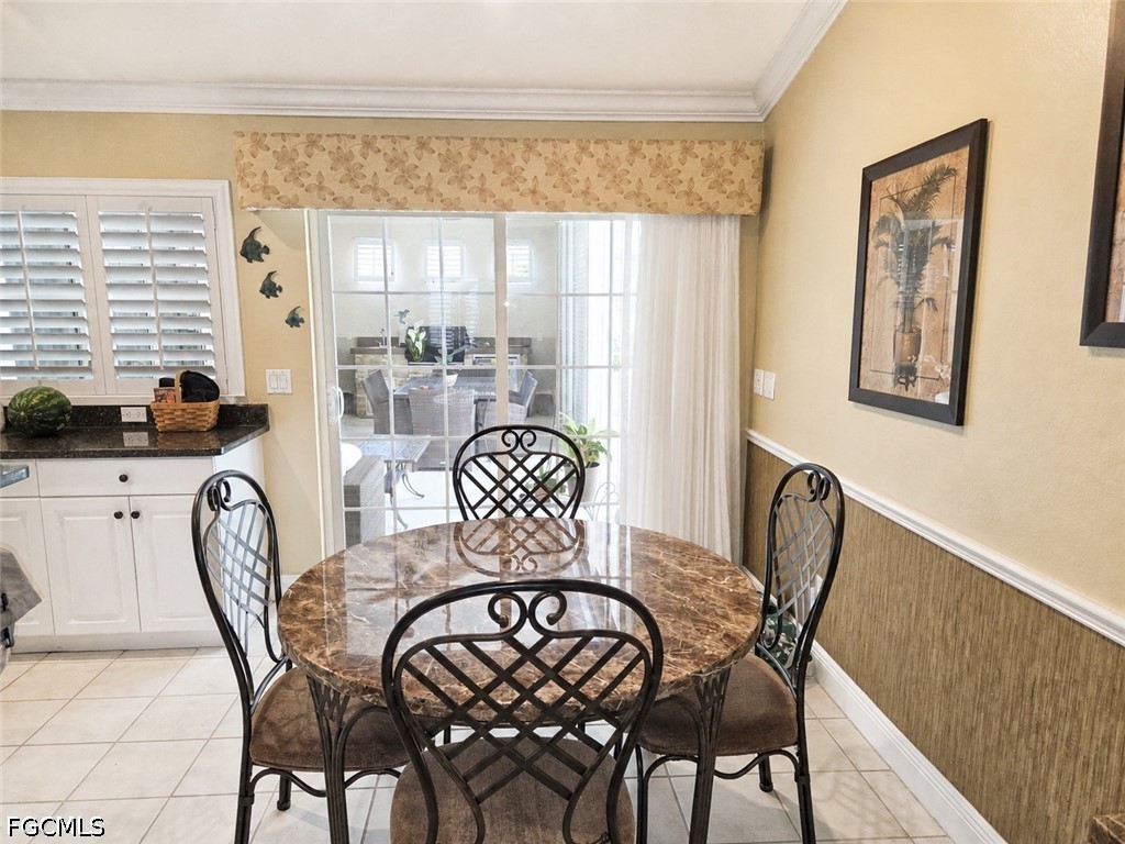 4 Bed Pool Home for Sale in The Grove, photo 9