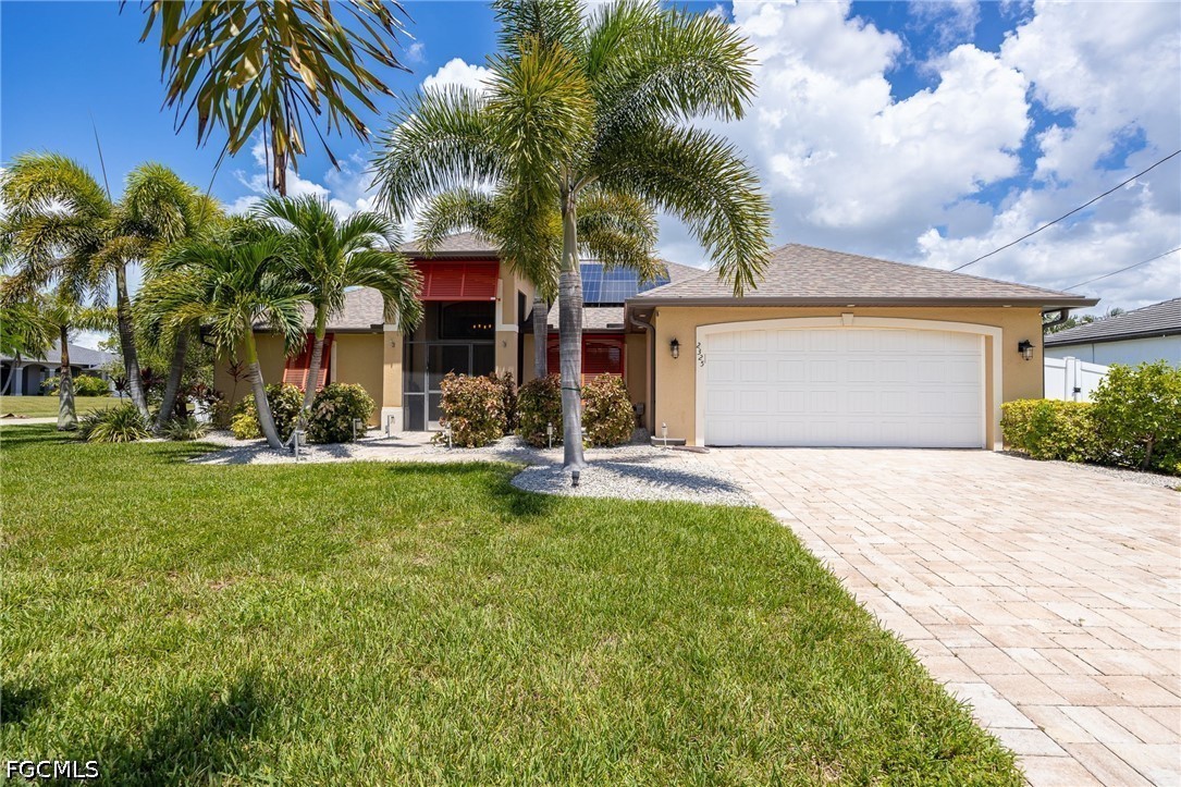 3 Bed Pool Home for Sale in Cape Coral, photo 9