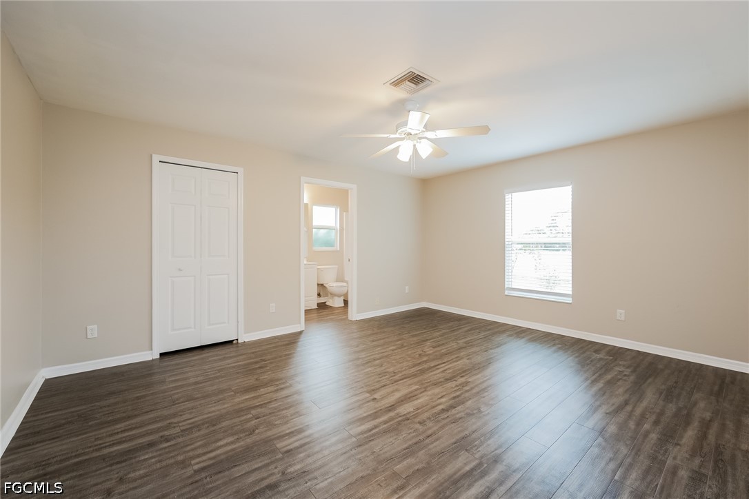 3 Bed SingleFamilyResidence for Sale in Mirror Lakes, photo 9