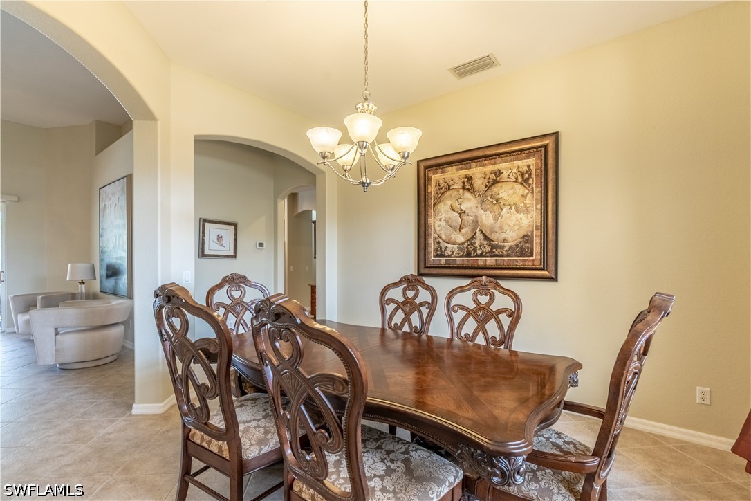 4 Bed Pool Home for Sale in Stoneybrook, photo 9