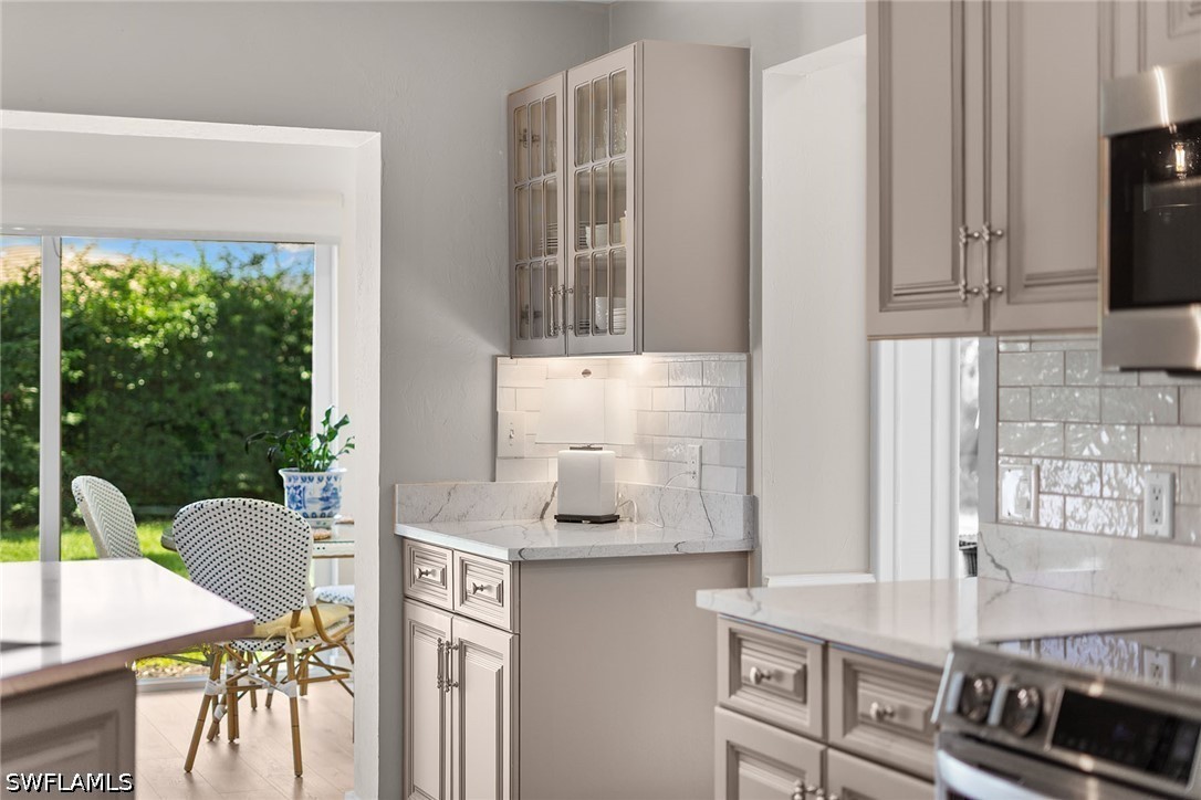 3 Bed SingleFamilyResidence for Sale in Naples, photo 9