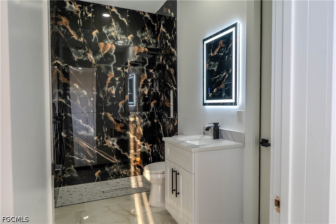 3 Bed SingleFamilyResidence for Sale in Lehigh Acres, photo 9