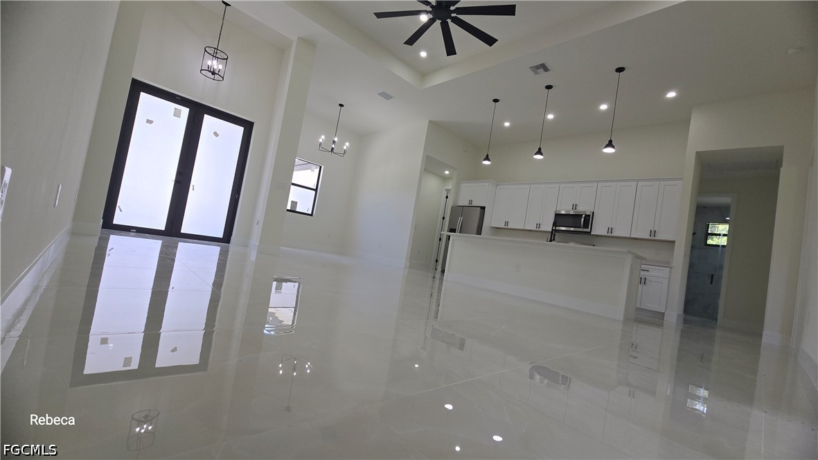4 Bed SingleFamilyResidence for Sale in Lehigh Acres, photo 9