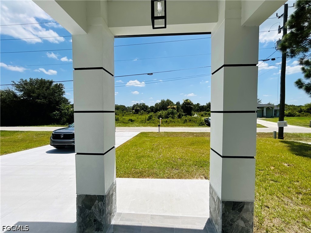 4 Bed SingleFamilyResidence for Sale in Lehigh Acres, photo 9