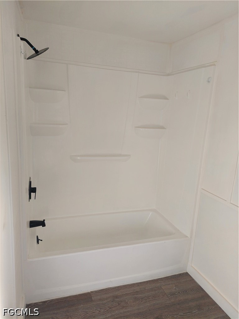 3 Bed ManufacturedHome for Sale in North Fort Myers, photo 9
