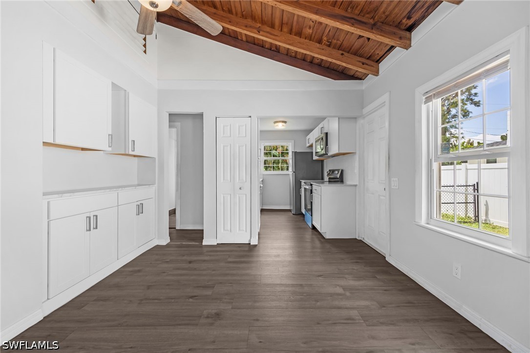 3 Bed SingleFamilyResidence for Sale in Naples, photo 9