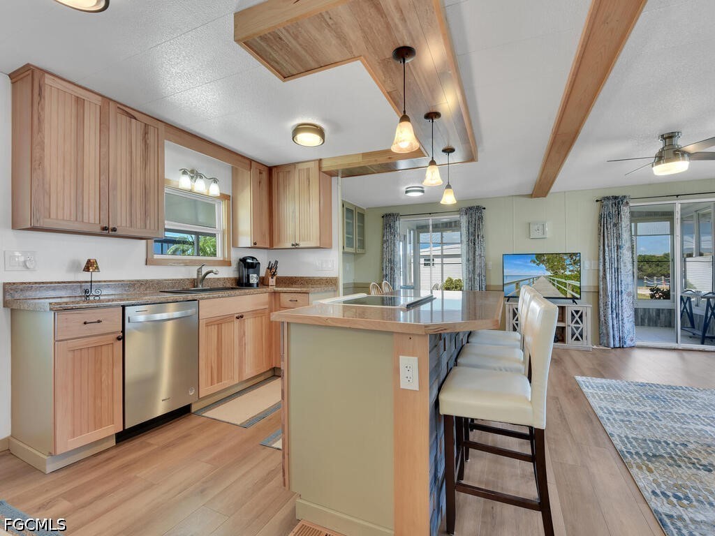 2 Bed ManufacturedHome for Sale in Fort Myers, photo 9