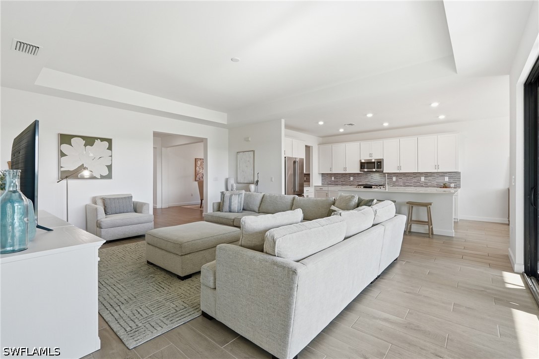 4 Bed SingleFamilyResidence for Sale in Estero, photo 9