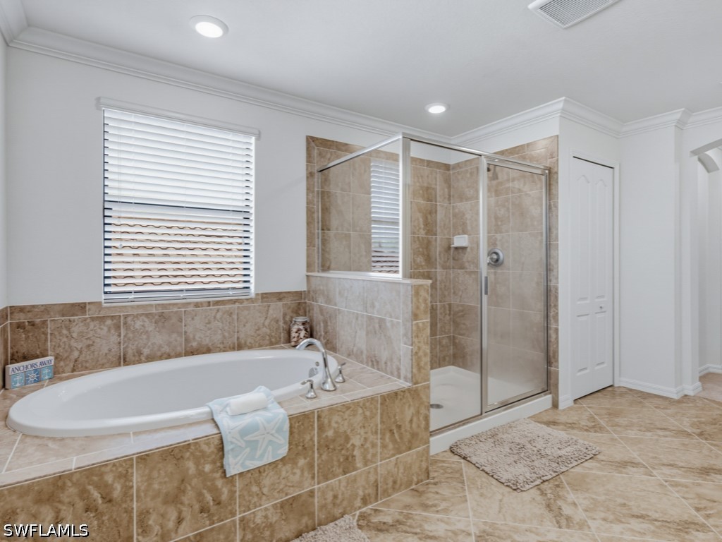 5 Bed SingleFamilyResidence for Sale in Naples, photo 9