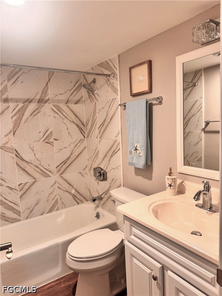 2 Bed Waterfront Home for Sale in Moorings Point Condo, photo 9