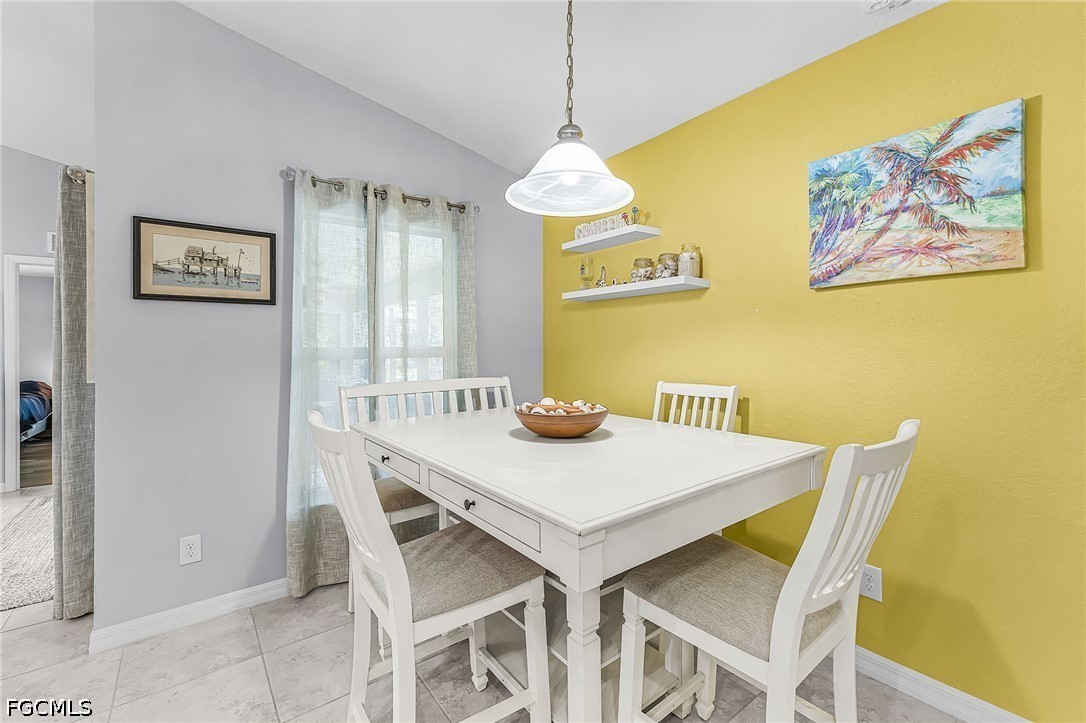 3 Bed Pool Home for Sale in Cape Coral, photo 9