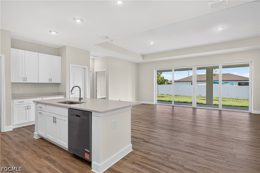 4 Bed SingleFamilyResidence for Sale in Cape Coral, photo 9