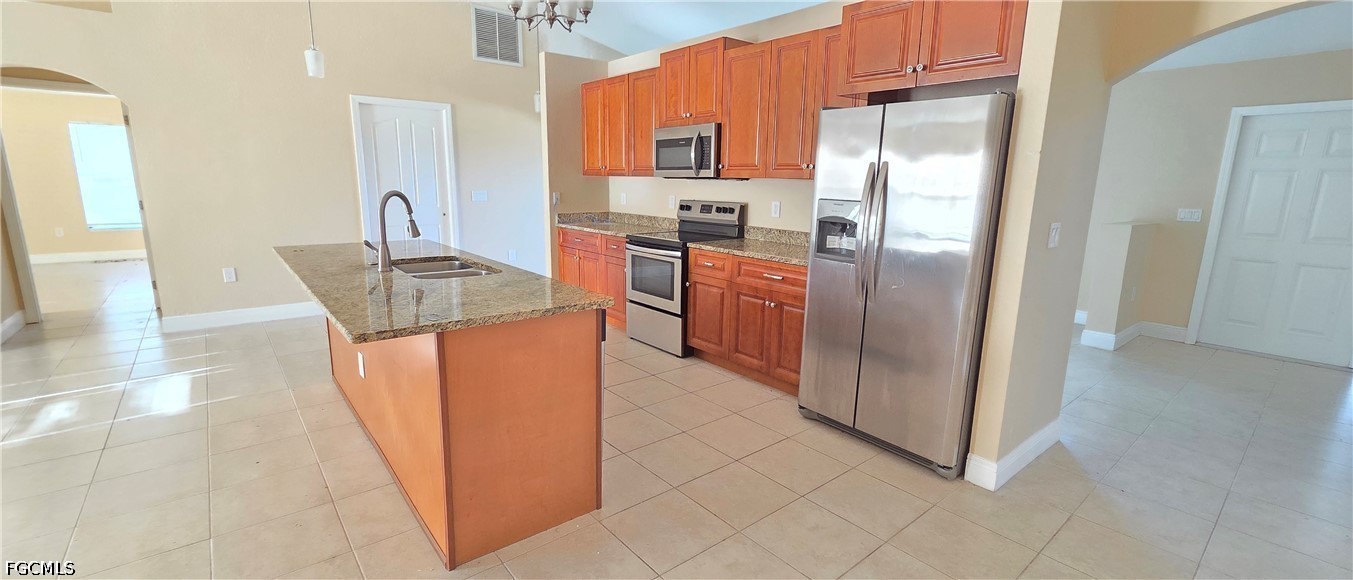 3 Bed SingleFamilyResidence for Sale in Cape Coral, photo 9