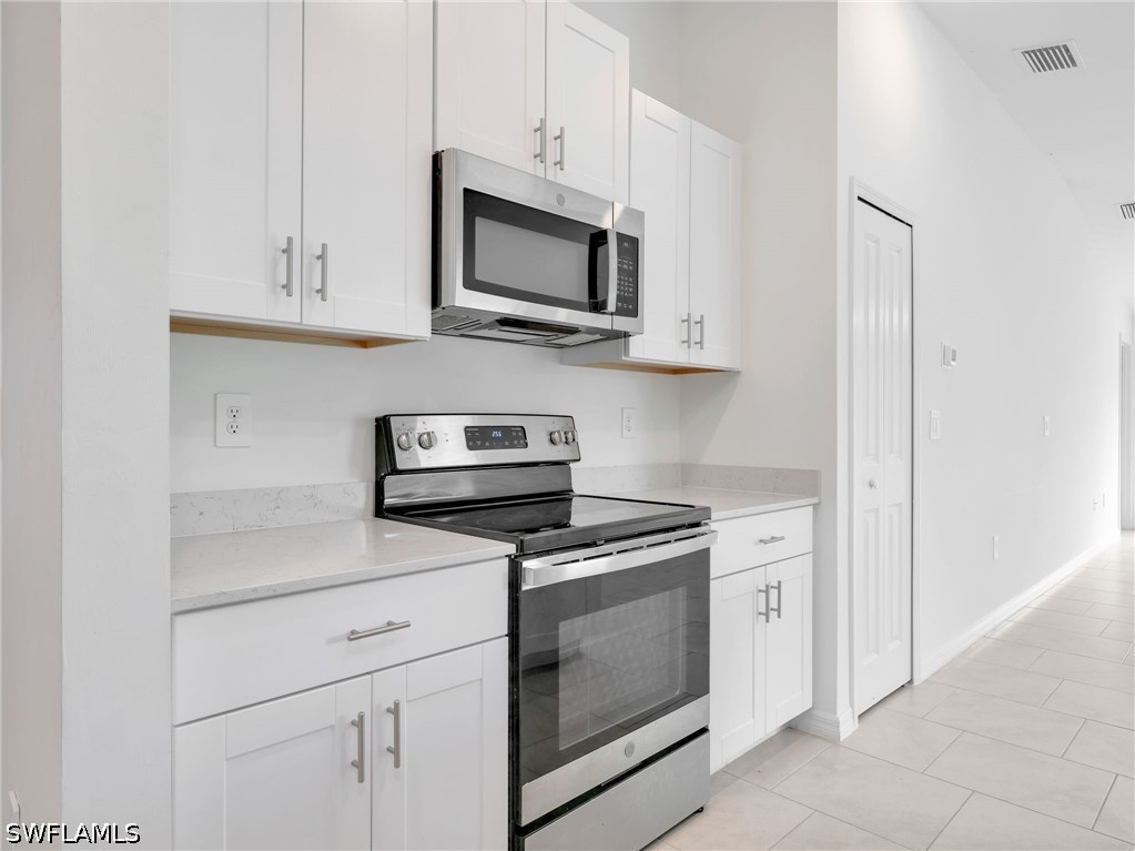 3 Bed SingleFamilyResidence for Sale in Savanna Lakes, photo 9