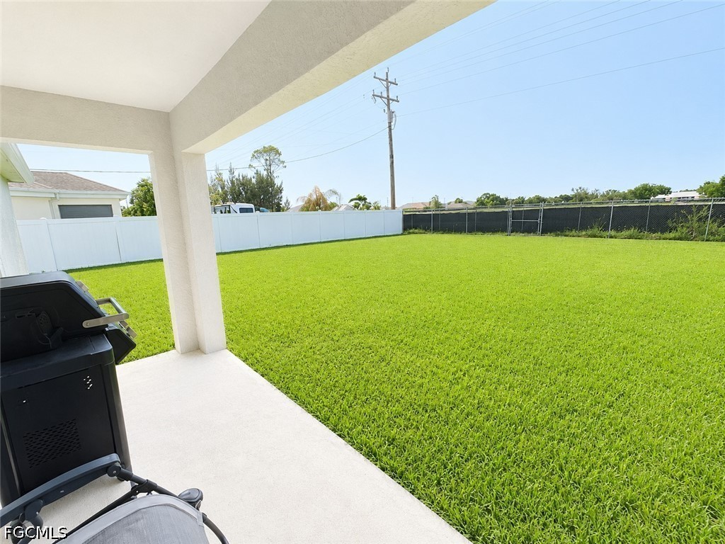 3 Bed SingleFamilyResidence for Sale in Cape Coral, photo 9