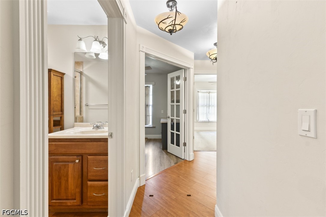 4 Bed SingleFamilyResidence for Sale in Naples, photo 9