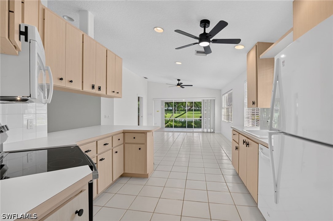 2 Bed Waterfront Home for Sale in Village Walk, photo 9
