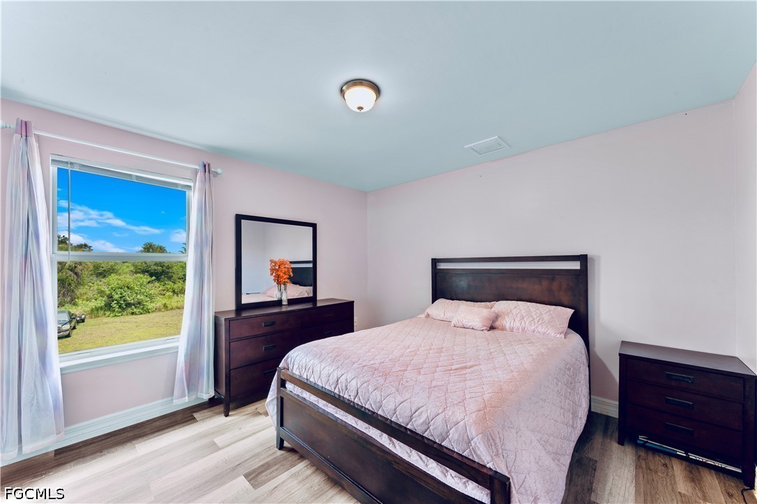 3 Bed SingleFamilyResidence for Sale in Lehigh Acres, photo 9