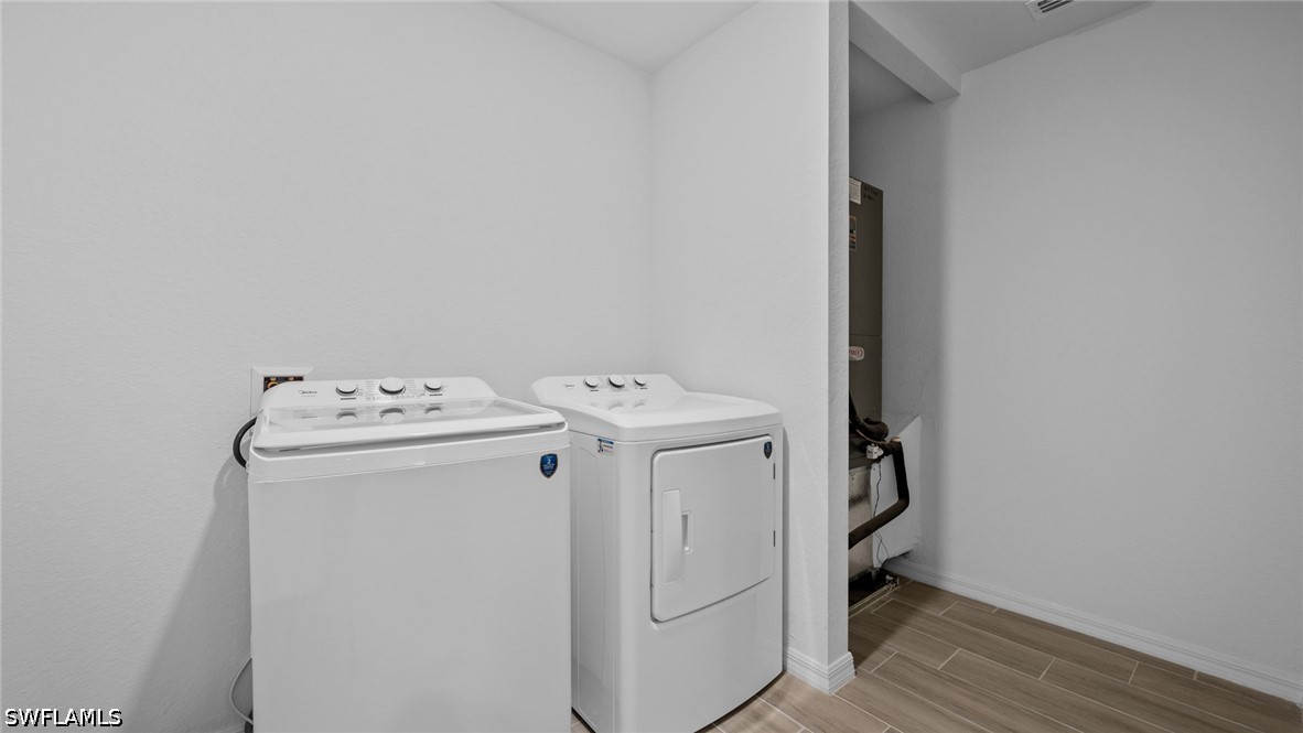 4 Bed SingleFamilyResidence for Sale in Cape Coral, photo 9