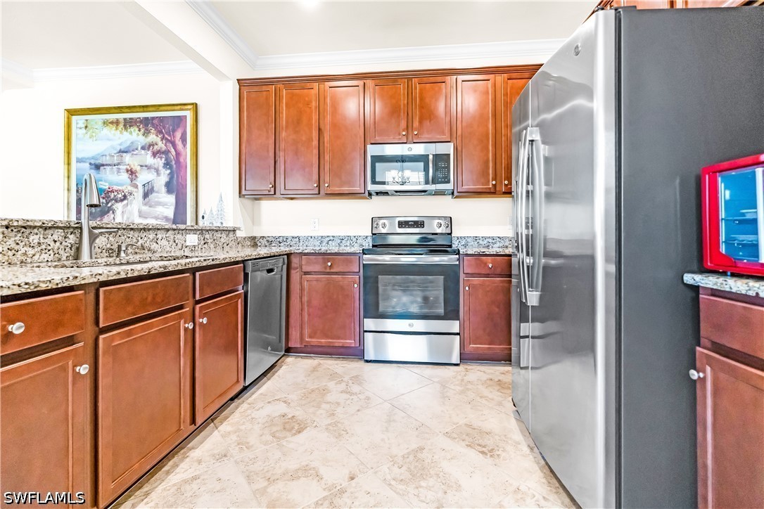 3 Bed Townhouse for Sale in Naples, photo 9