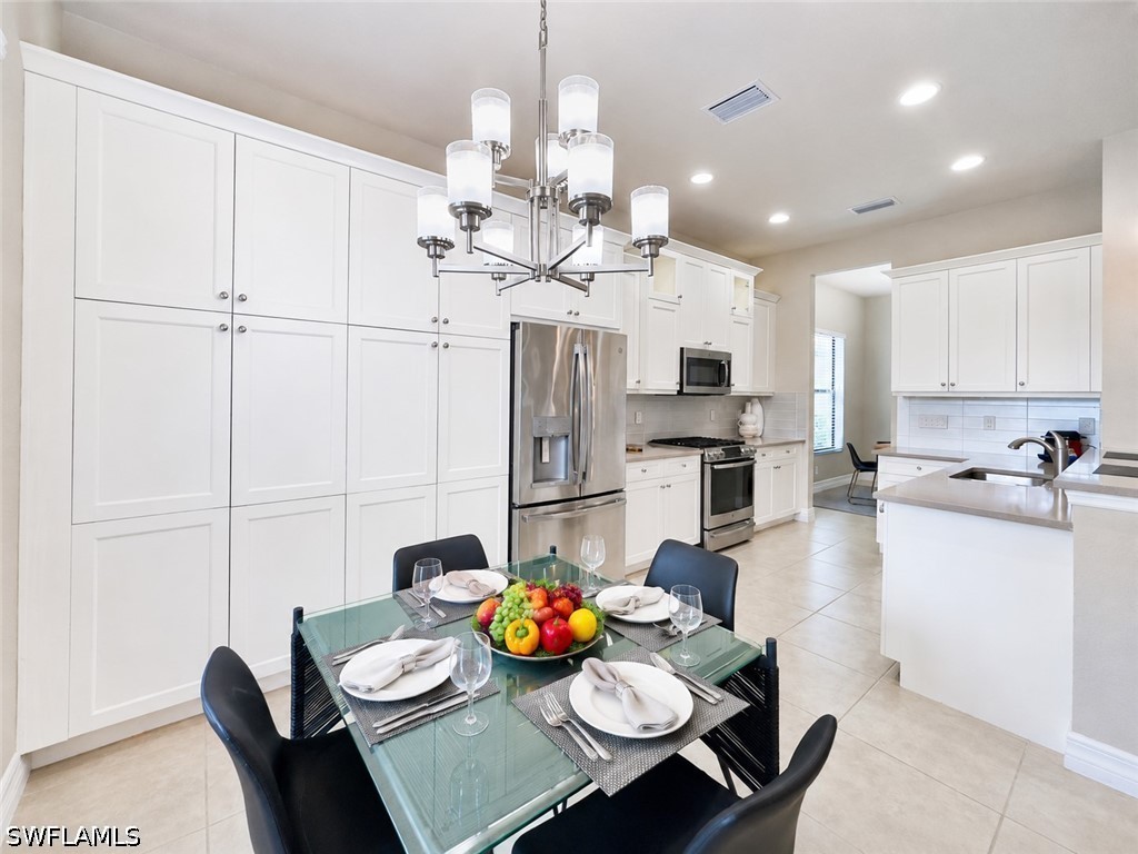4 Bed SingleFamilyResidence for Sale in Naples, photo 9
