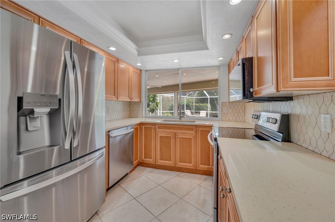 3 Bed Pool Home for Sale in Moorings, photo 9
