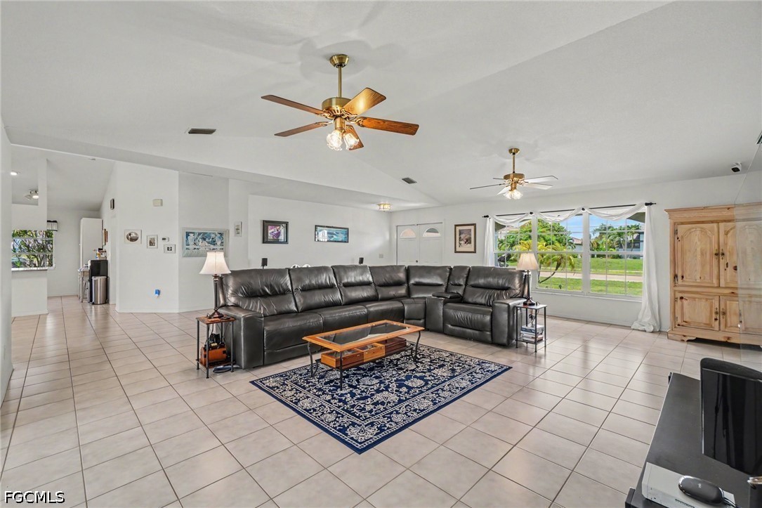 3 Bed Pool Home for Sale in Cape Coral, photo 9