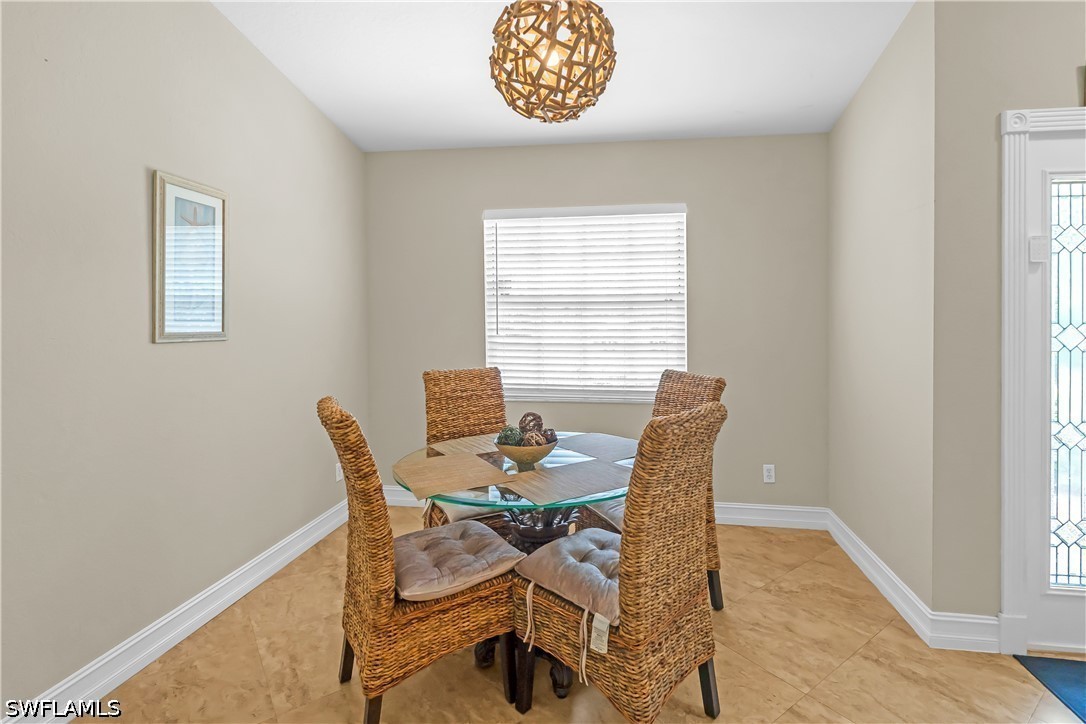 3 Bed SingleFamilyResidence for Sale in Naples, photo 9