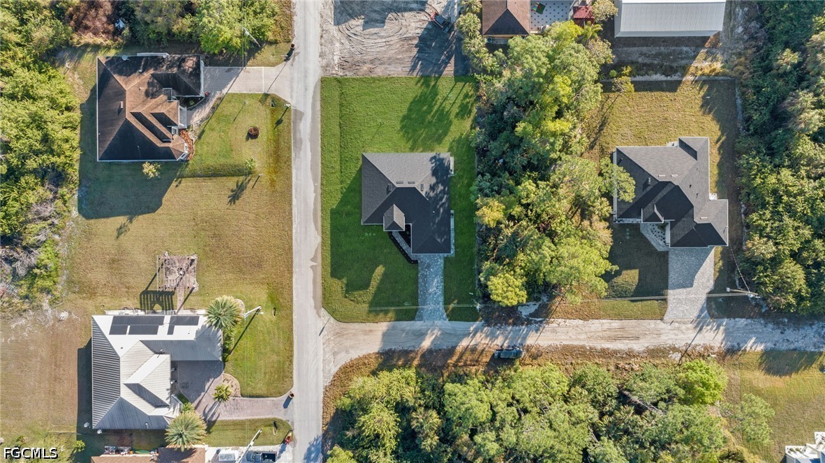 3 Bed SingleFamilyResidence for Sale in Lehigh Acres, photo 9