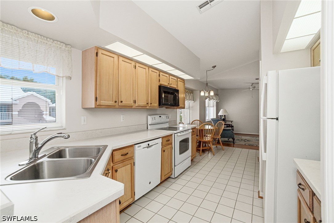 2 Bed Condominium for Sale in Bermuda Cays, photo 9