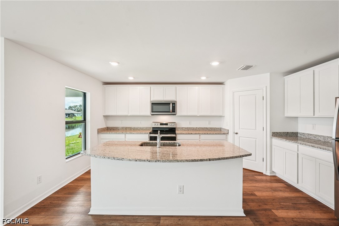 5 Bed Waterfront Home for Sale in Labelle, photo 10