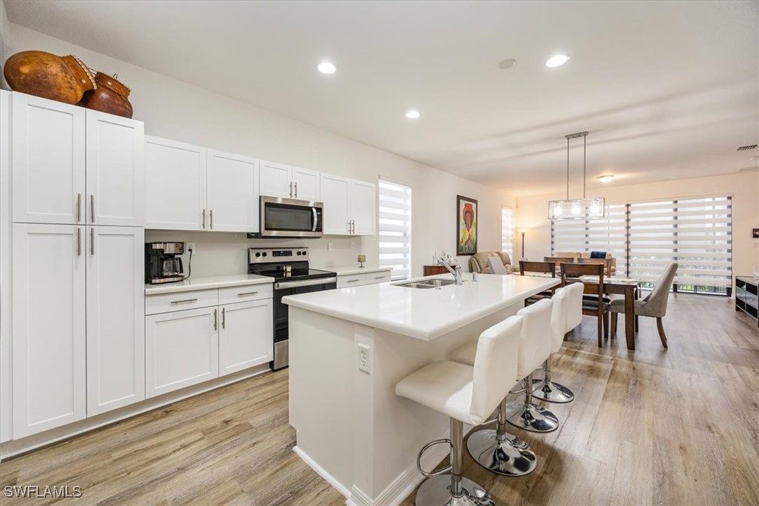 3 Bed SingleFamilyResidence for Sale in Silverwood, FL — photo 10