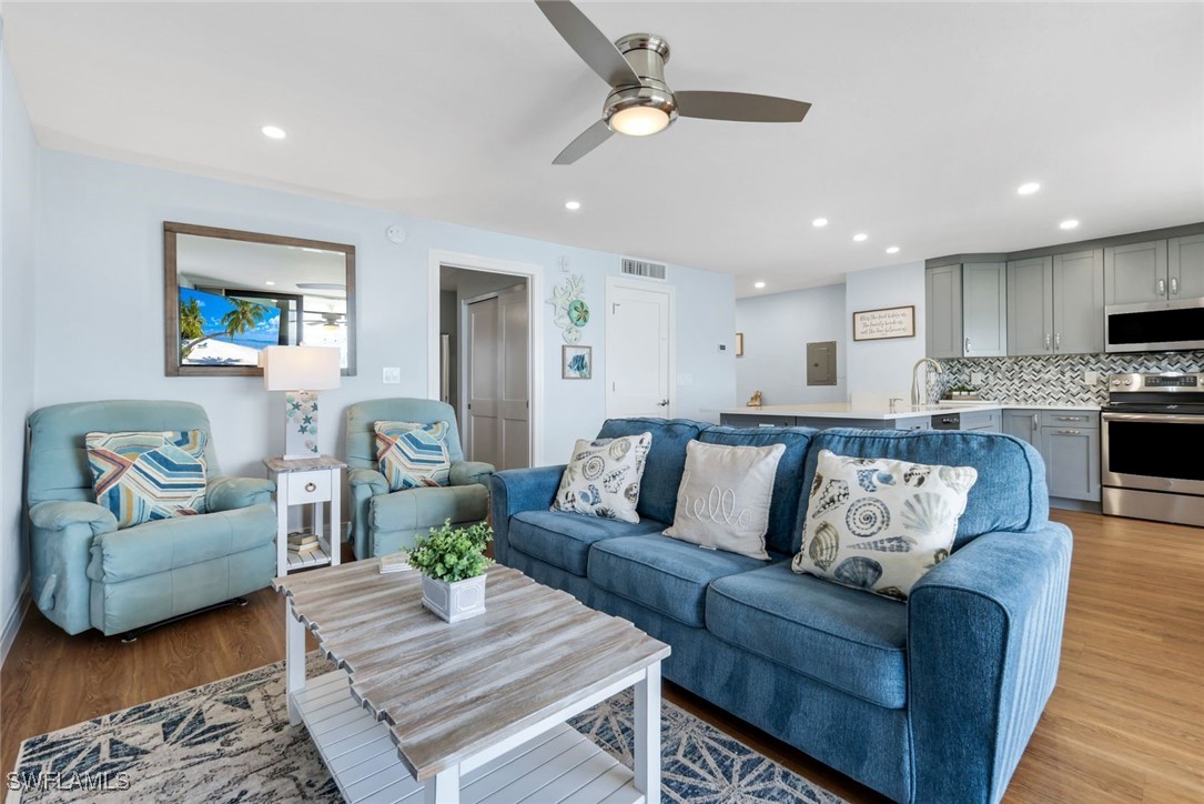 1 Bed Waterfront Home for Sale in Marco Island, FL, $525,000 — photo 10