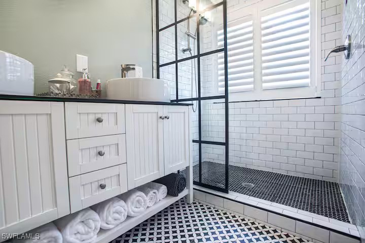 2 Bed SingleFamilyResidence for Sale in Naples, photo 10