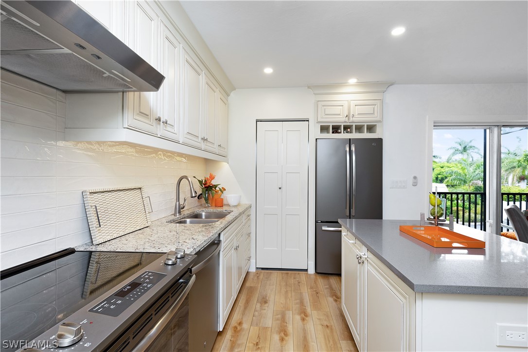 1 Bed Condominium for Sale in Naples, FL, $320,000 — photo 10
