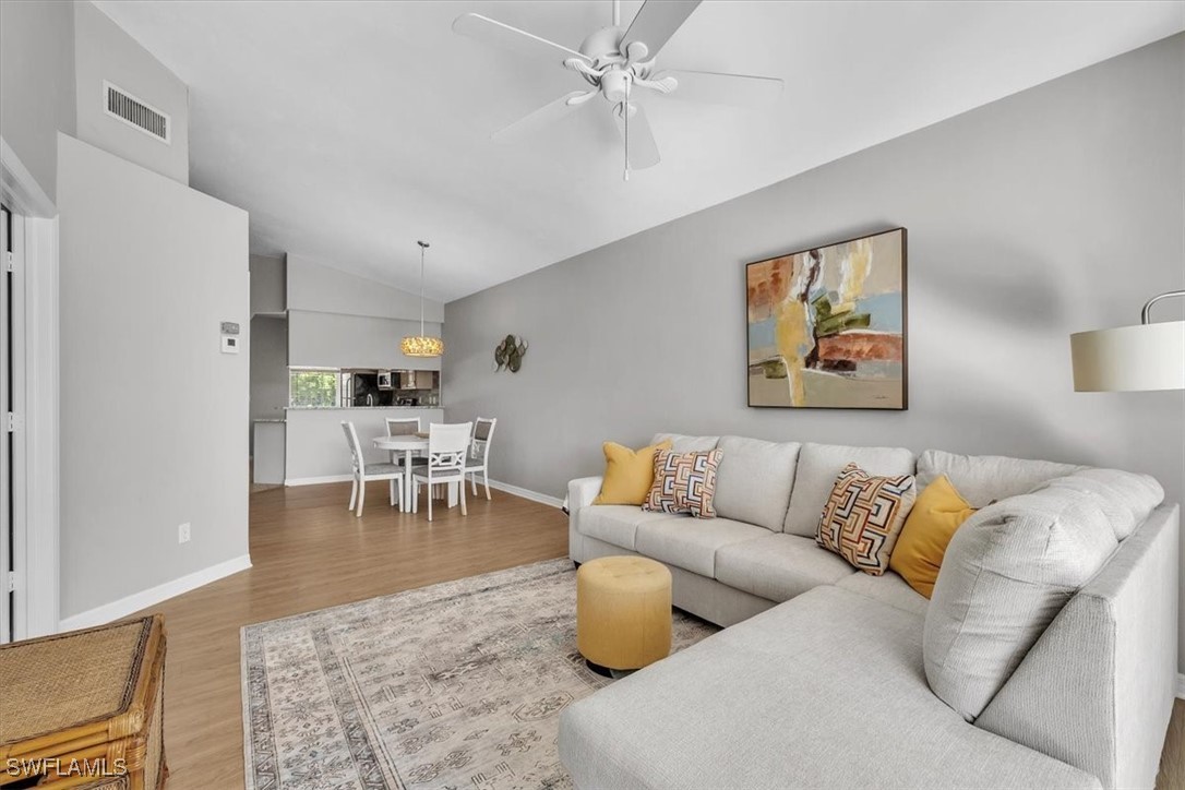 2 Bed Condominium for Sale in Twelve Oaks, photo 10