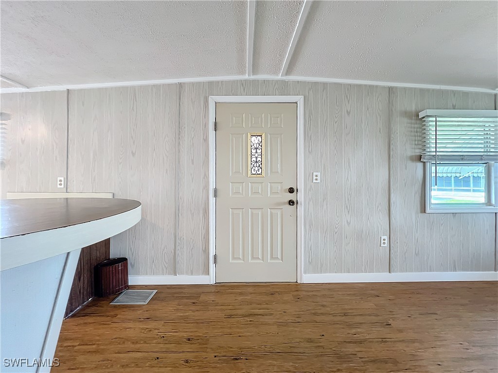 2 Bed ManufacturedHome for Sale in Mobile Manor, FL, $75,000 — photo 10