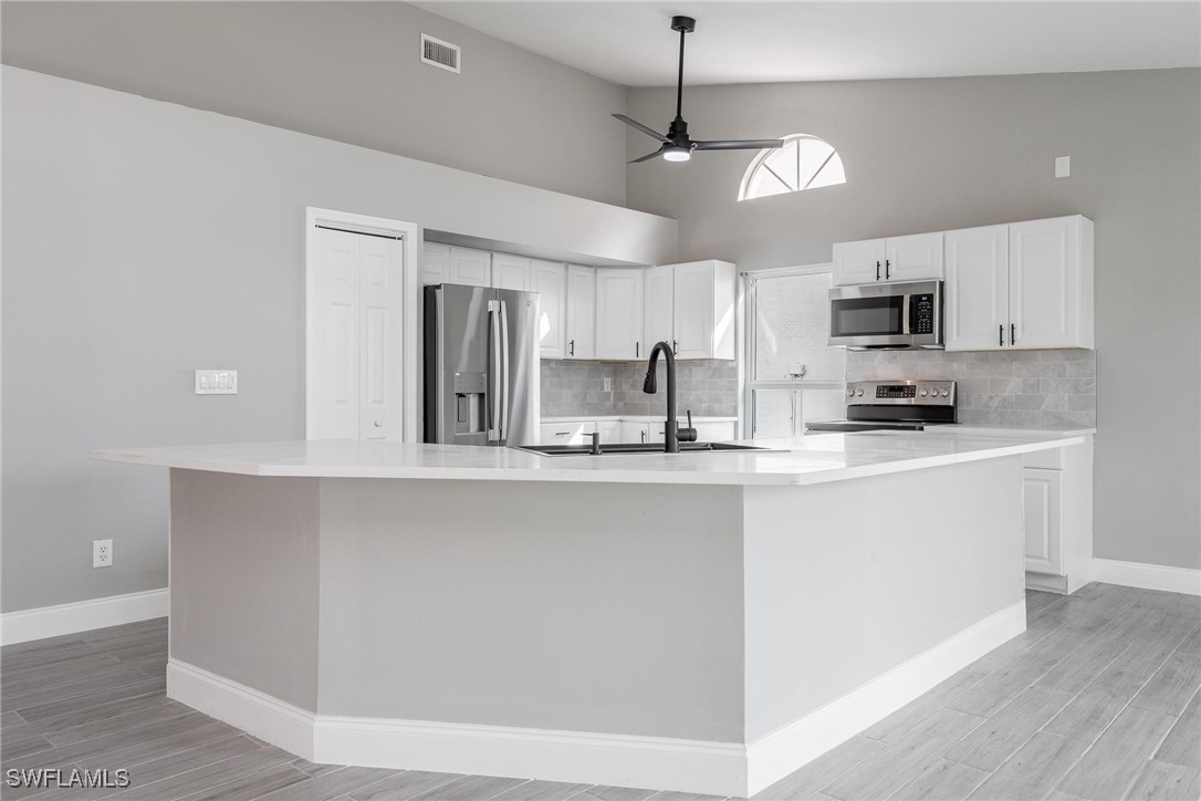 3 Bed SingleFamilyResidence for Sale in Kelly Greens, FL — photo 10