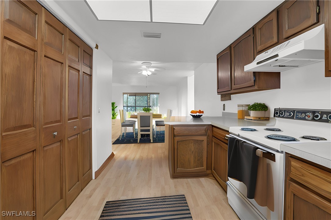 2 Bed Condominium for Sale in Forest Village, FL, $115,000 — photo 10