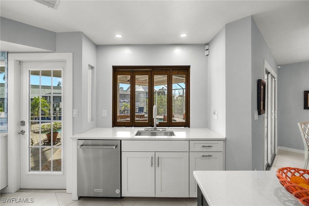 2 Bed Pool Home for Sale in St James City, photo 10
