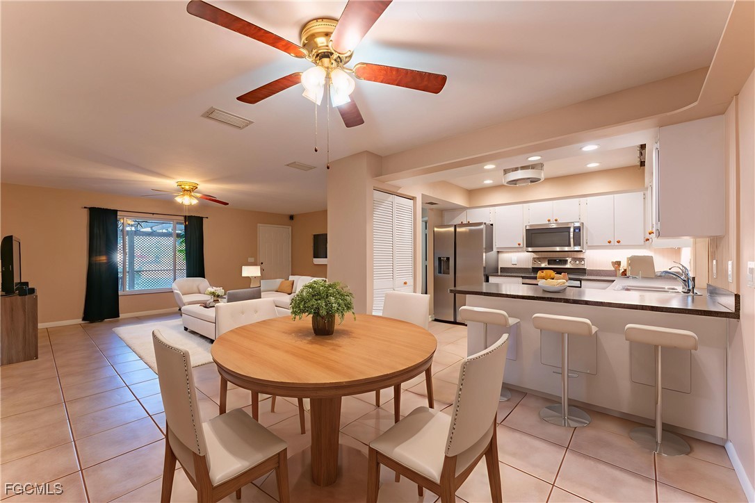 3 Bed SingleFamilyResidence for Sale in Port Labelle, FL — photo 10