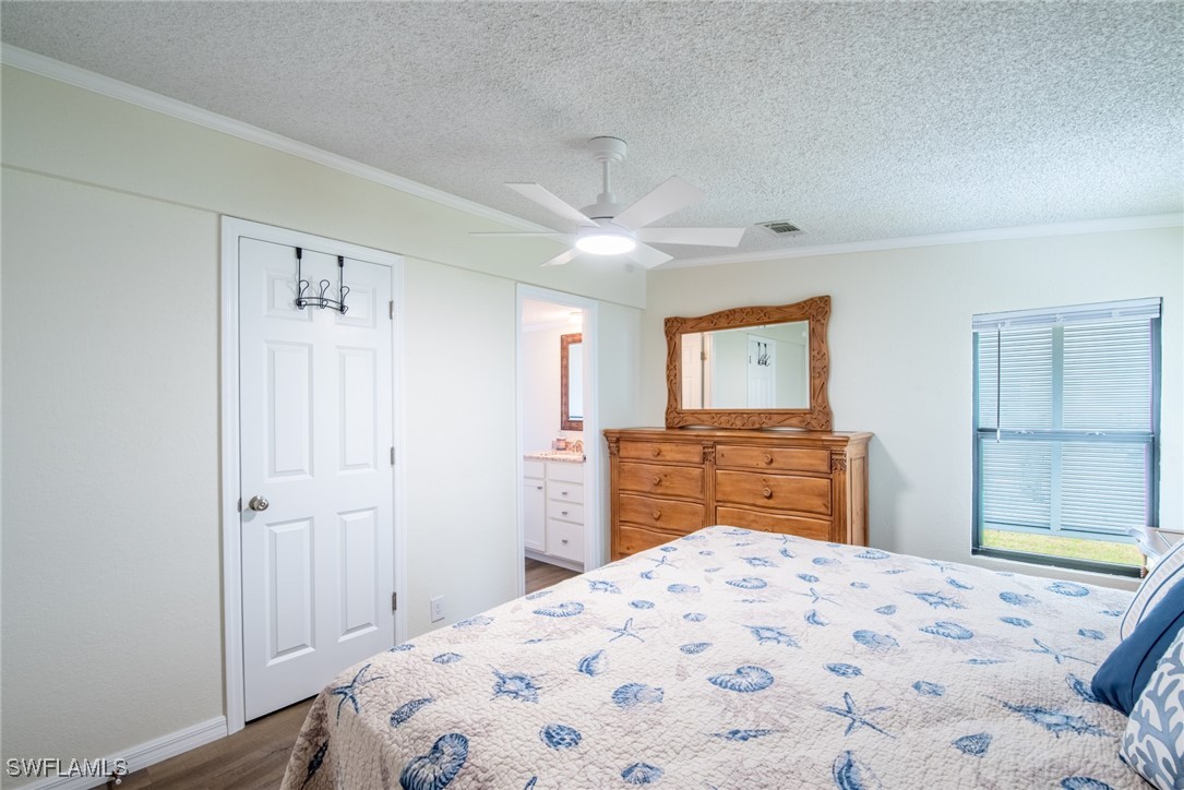2 Bed ManufacturedHome for Sale in Pine Island Cove, photo 10