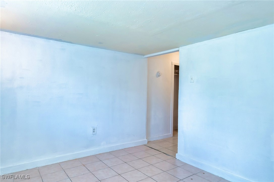 2 Bed SingleFamilyResidence for Sale in North Fort Myers, FL — photo 10